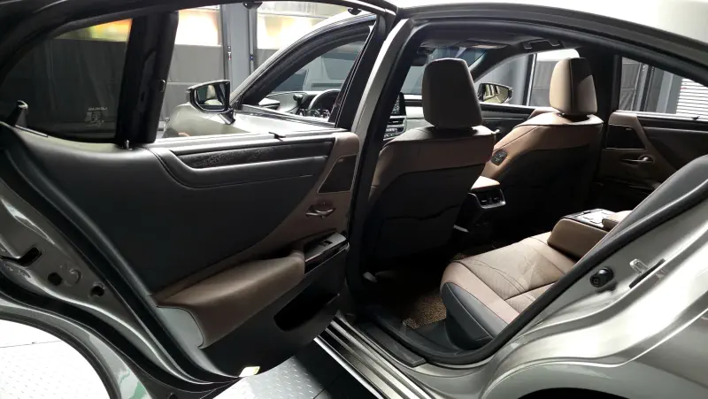 Lexus ES300h
