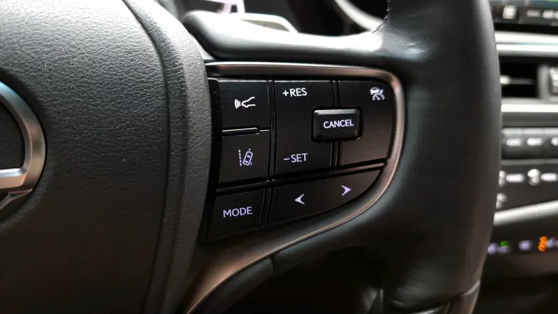 Lexus ES300h