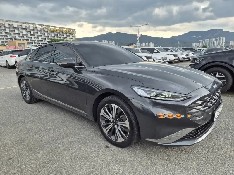 Kia K8