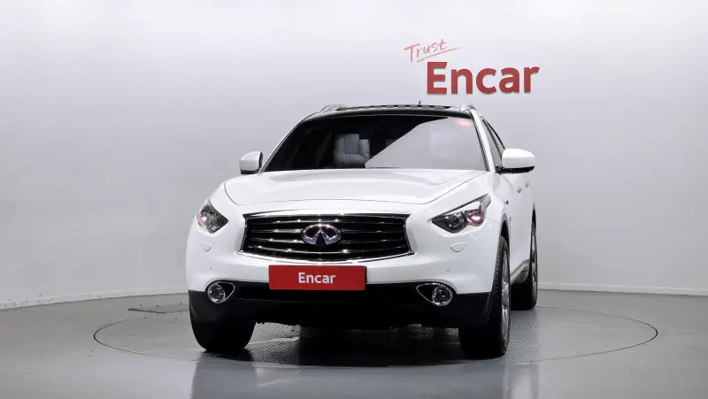 Infiniti QX70
