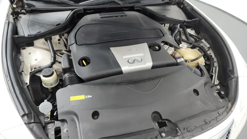 Infiniti Q70