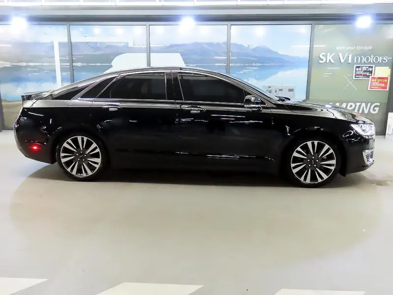 Lincoln Mkz