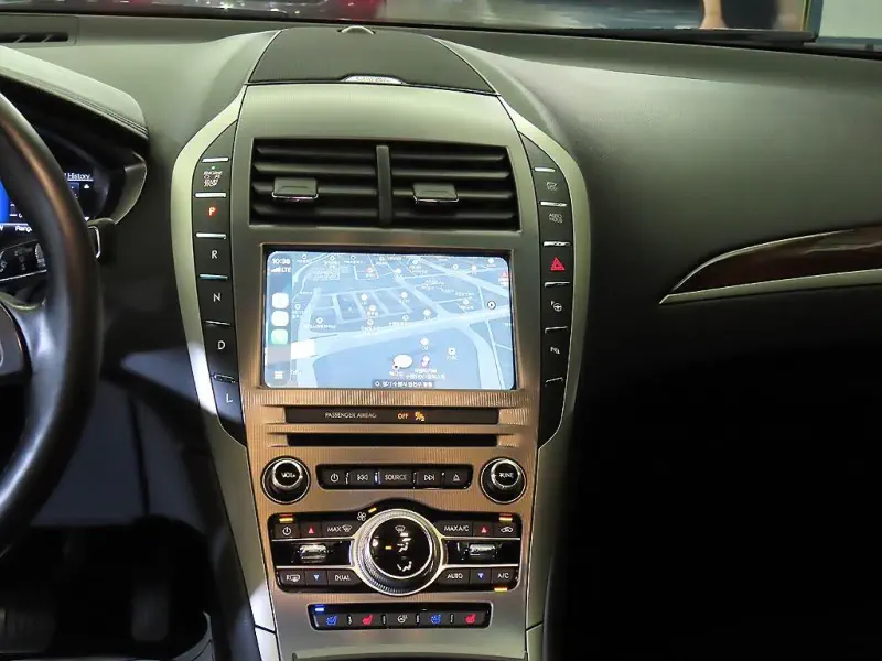 Lincoln Mkz