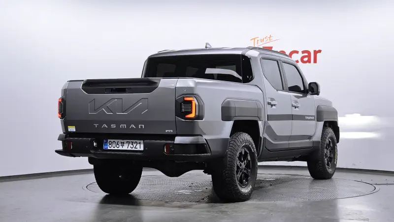 Kia Tasman