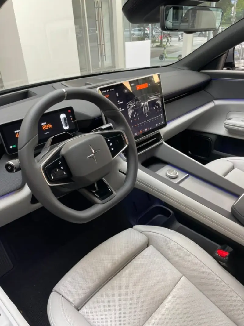 Polestar 4