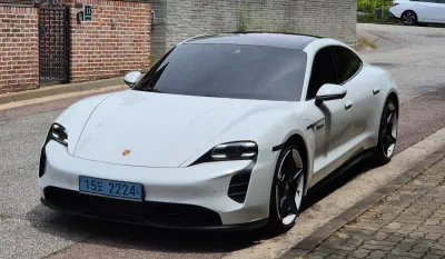 Porsche Taycan