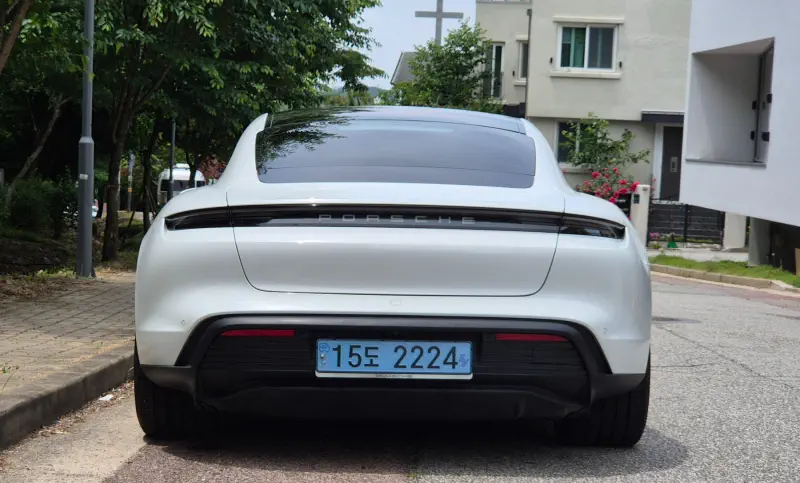 Porsche Taycan