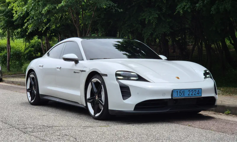 Porsche Taycan