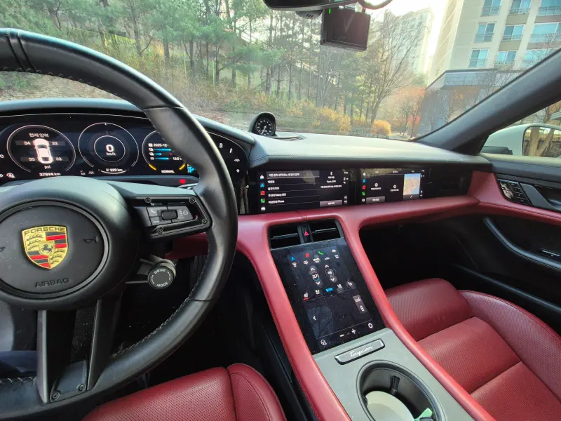 Porsche Taycan