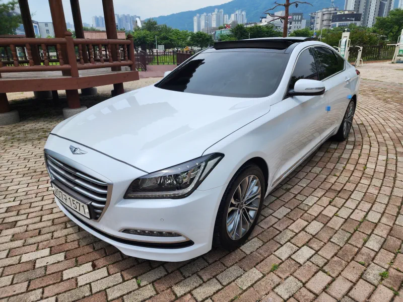 Hyundai Genesis