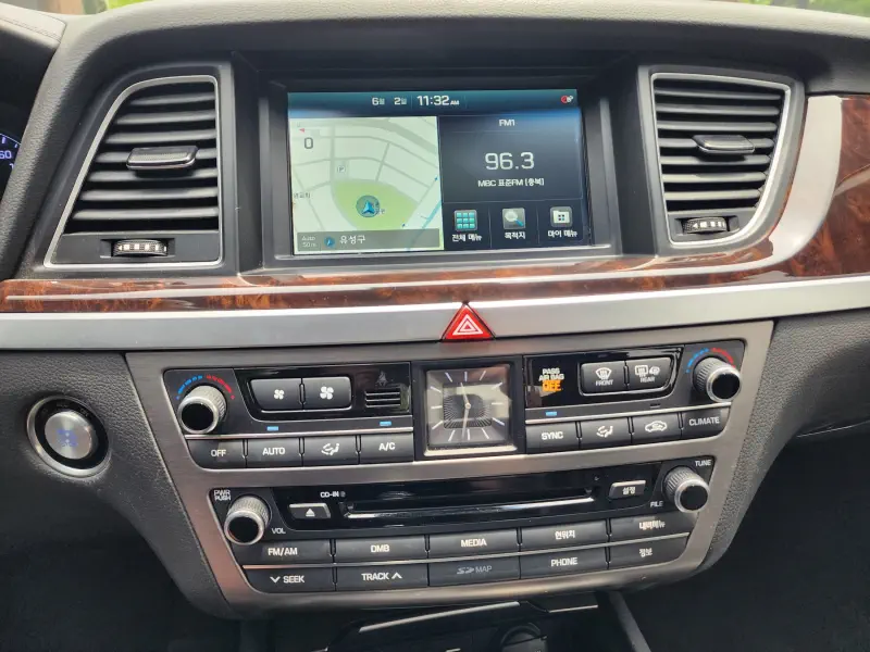 Hyundai Genesis