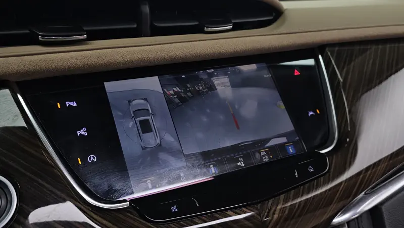Cadillac XT6
