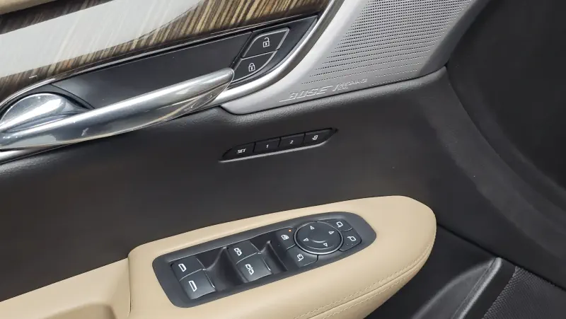 Cadillac XT6