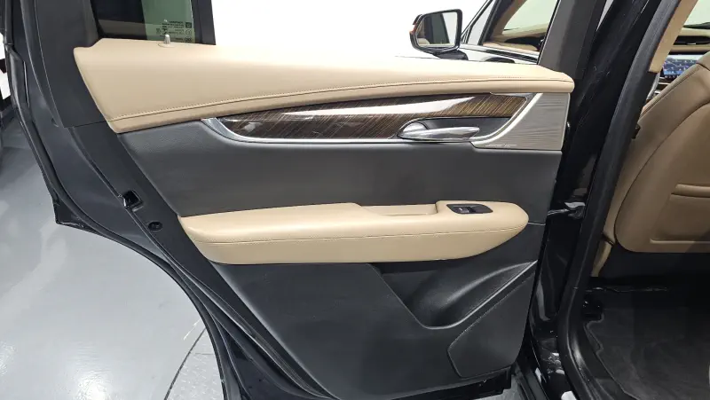 Cadillac XT6