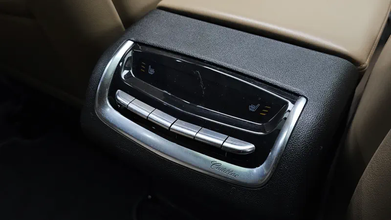 Cadillac XT6