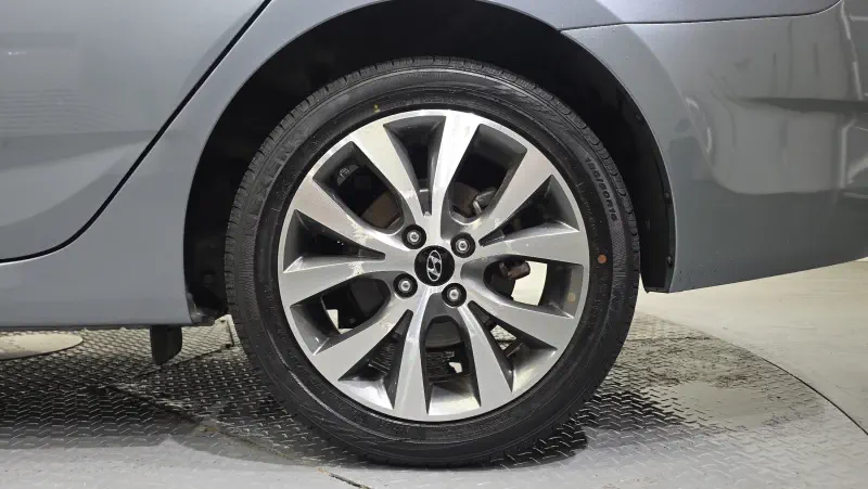 Hyundai Accent