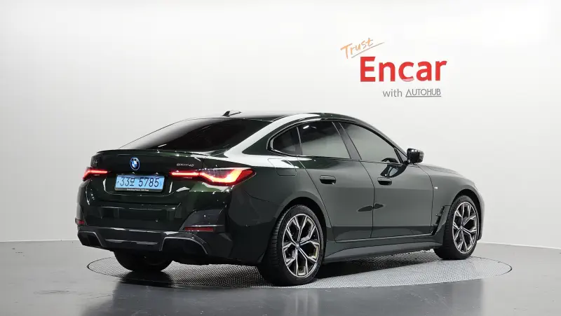 BMW i4