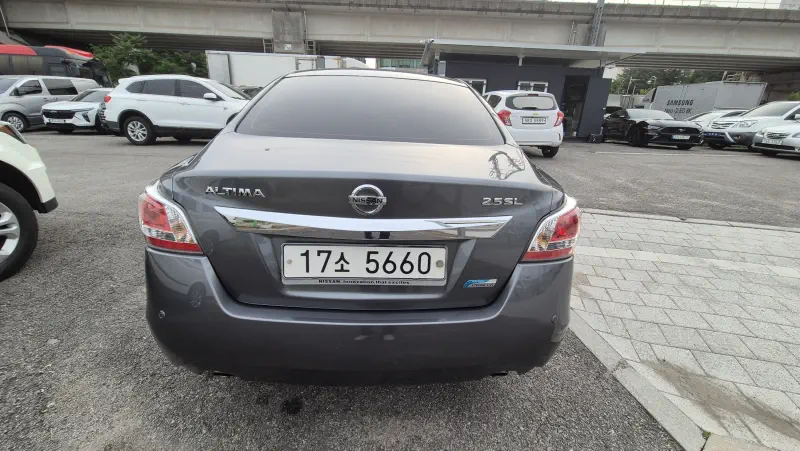 Nissan Altima