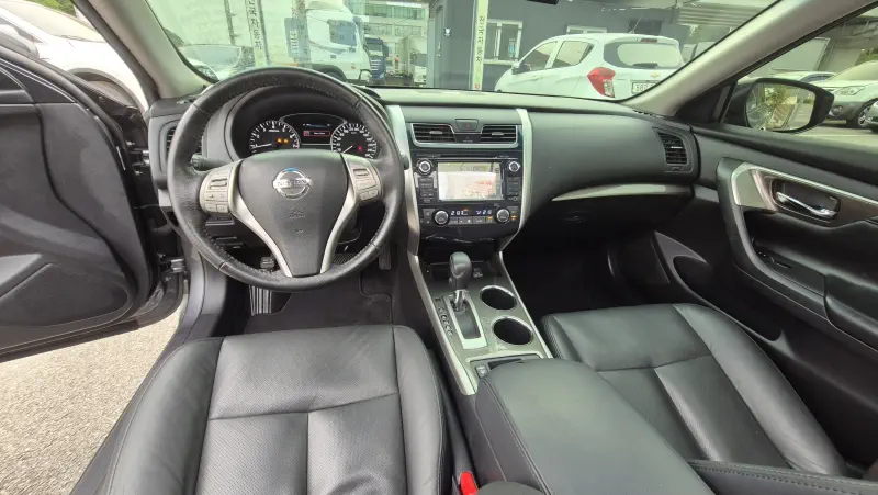 Nissan Altima