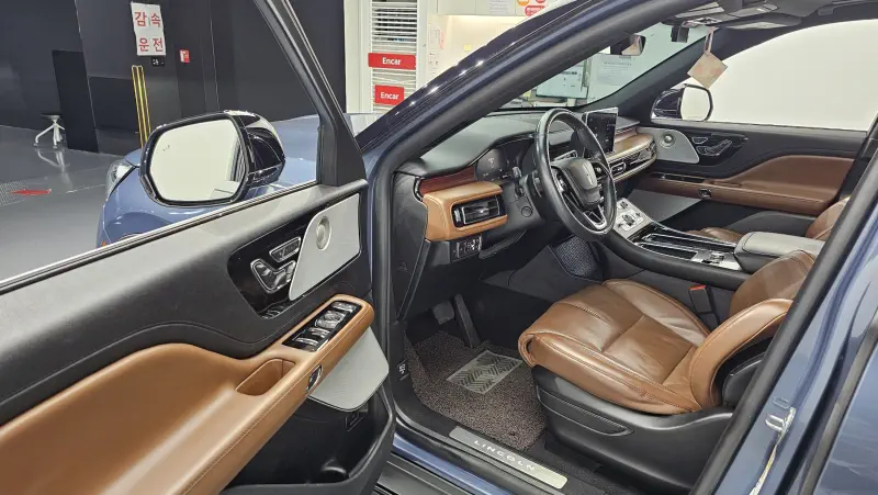 Lincoln Aviator