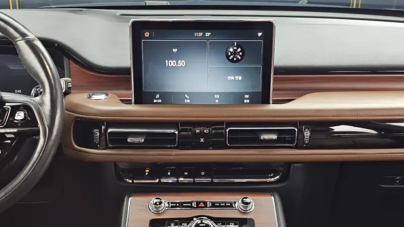 Lincoln Aviator