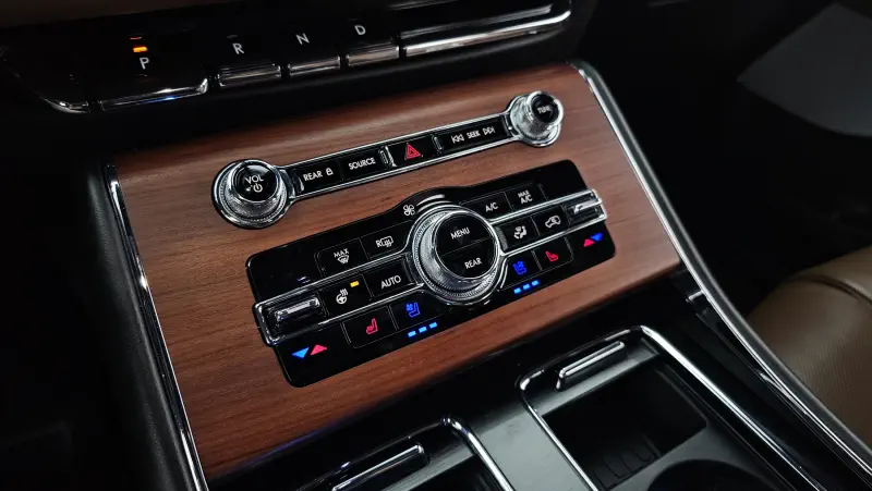 Lincoln Aviator