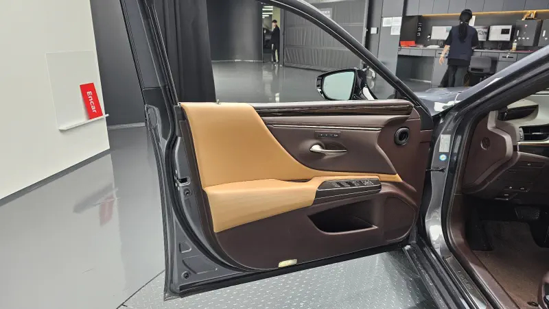 Lexus ES300h