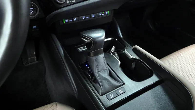 Lexus ES300h