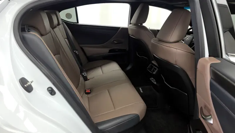 Lexus ES300h