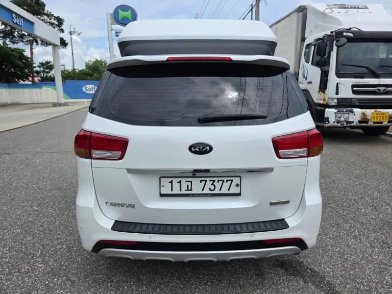 Kia Carnival