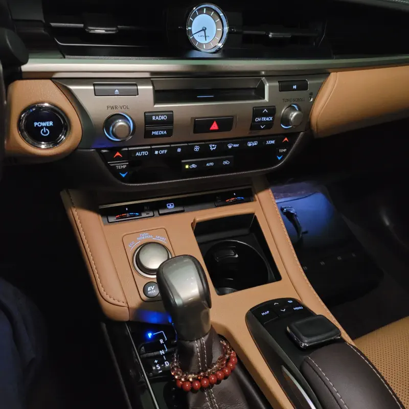 Lexus ES300h