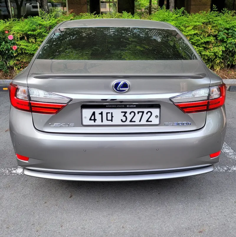 Lexus ES300h