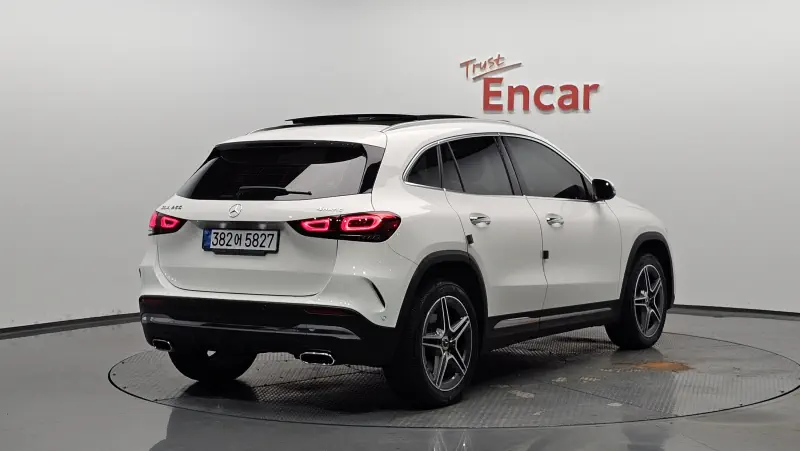 Mercedes-Benz GLA-Class