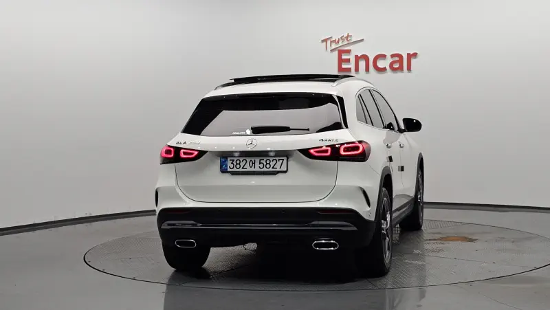 Mercedes-Benz GLA-Class