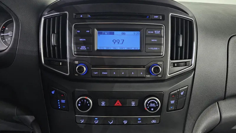 Hyundai Grand Starex