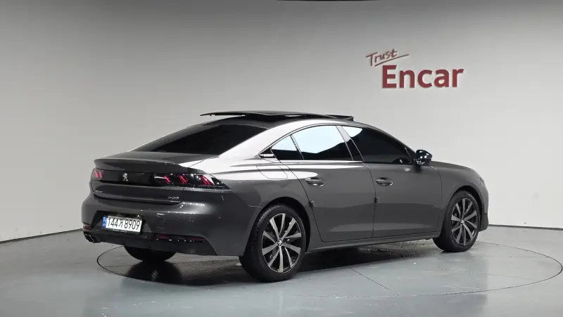 Peugeot 508