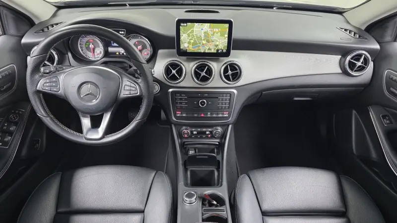 Mercedes-Benz GLA-Class