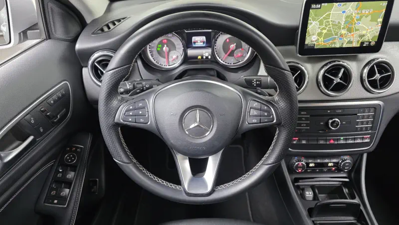 Mercedes-Benz GLA-Class