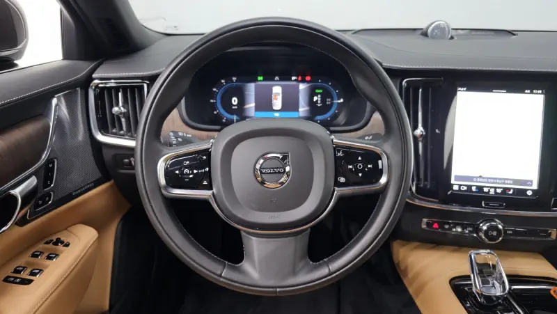 Volvo S90