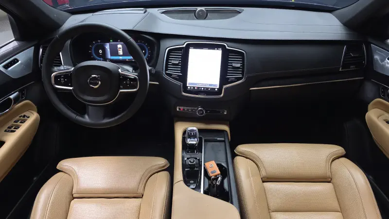 Volvo XC90