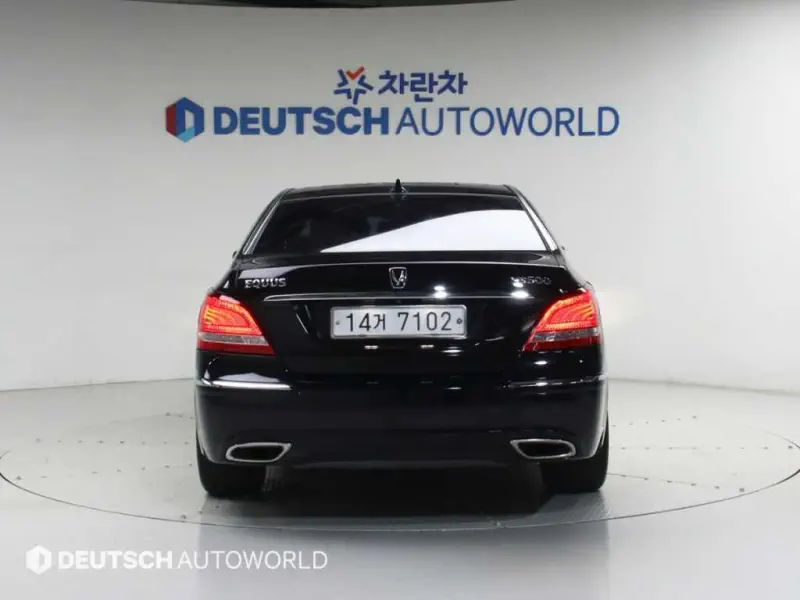 Hyundai Equus