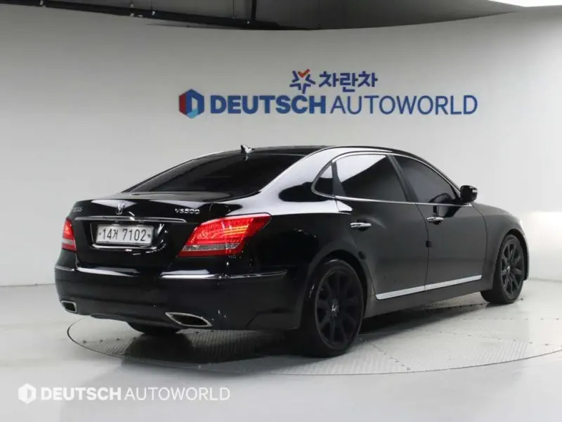 Hyundai Equus