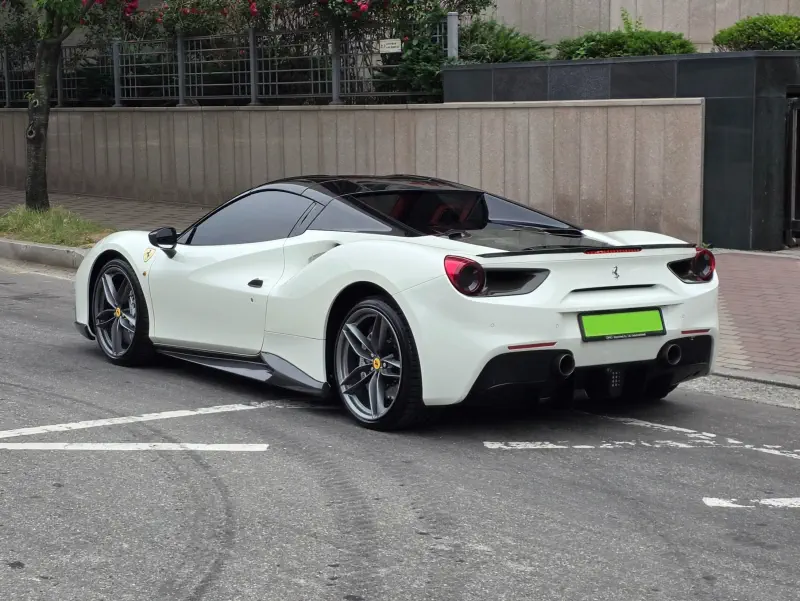 Ferrari 488