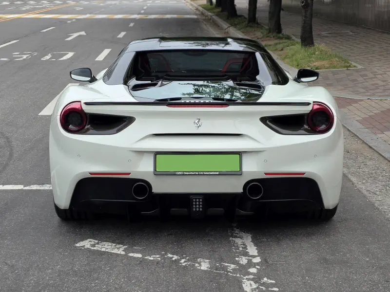 Ferrari 488