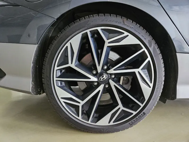 Hyundai Ioniq 6