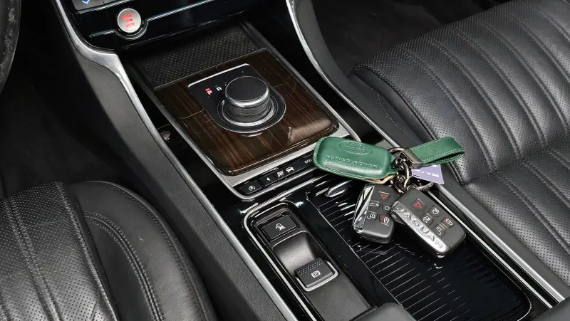 Jaguar XF