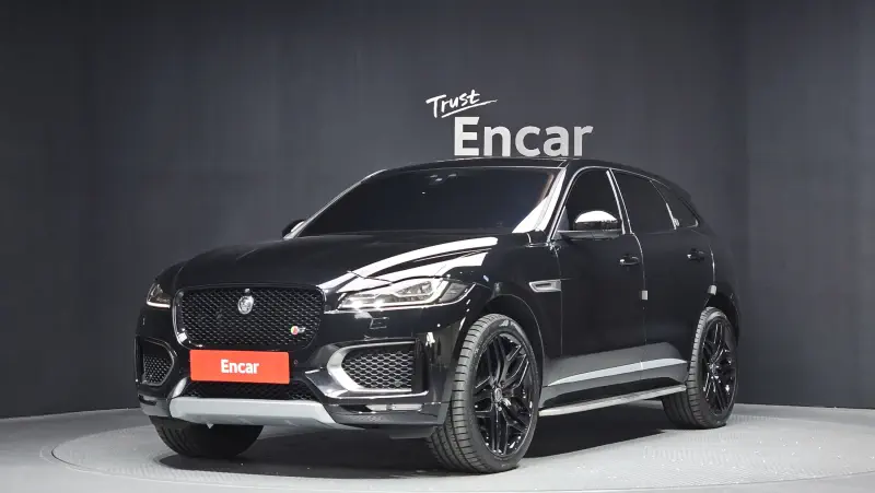 Jaguar F-Pace