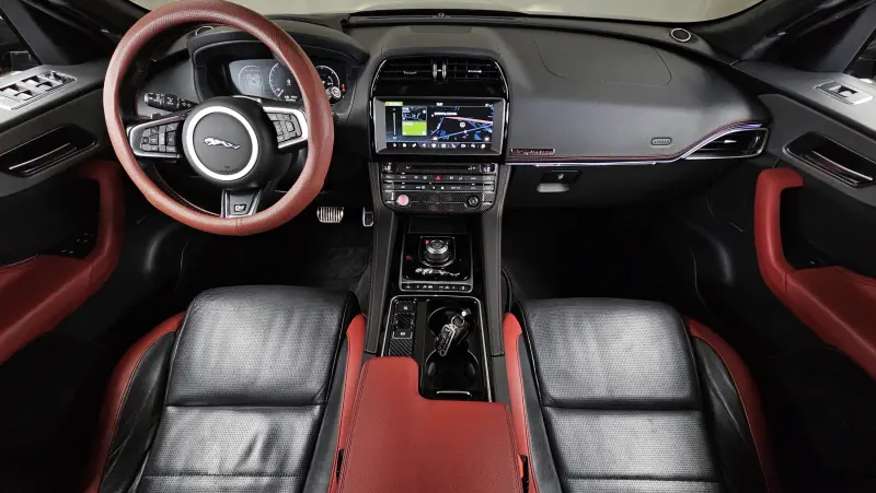 Jaguar F-Pace