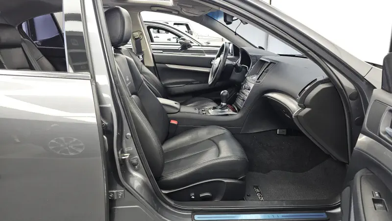 Infiniti G25