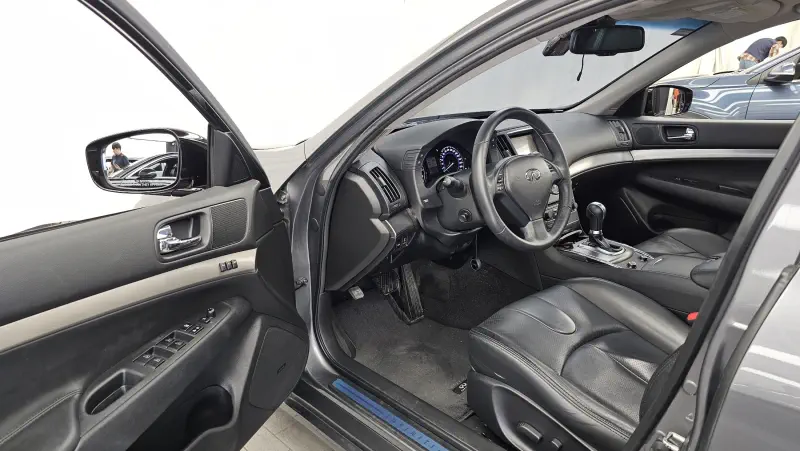 Infiniti G25